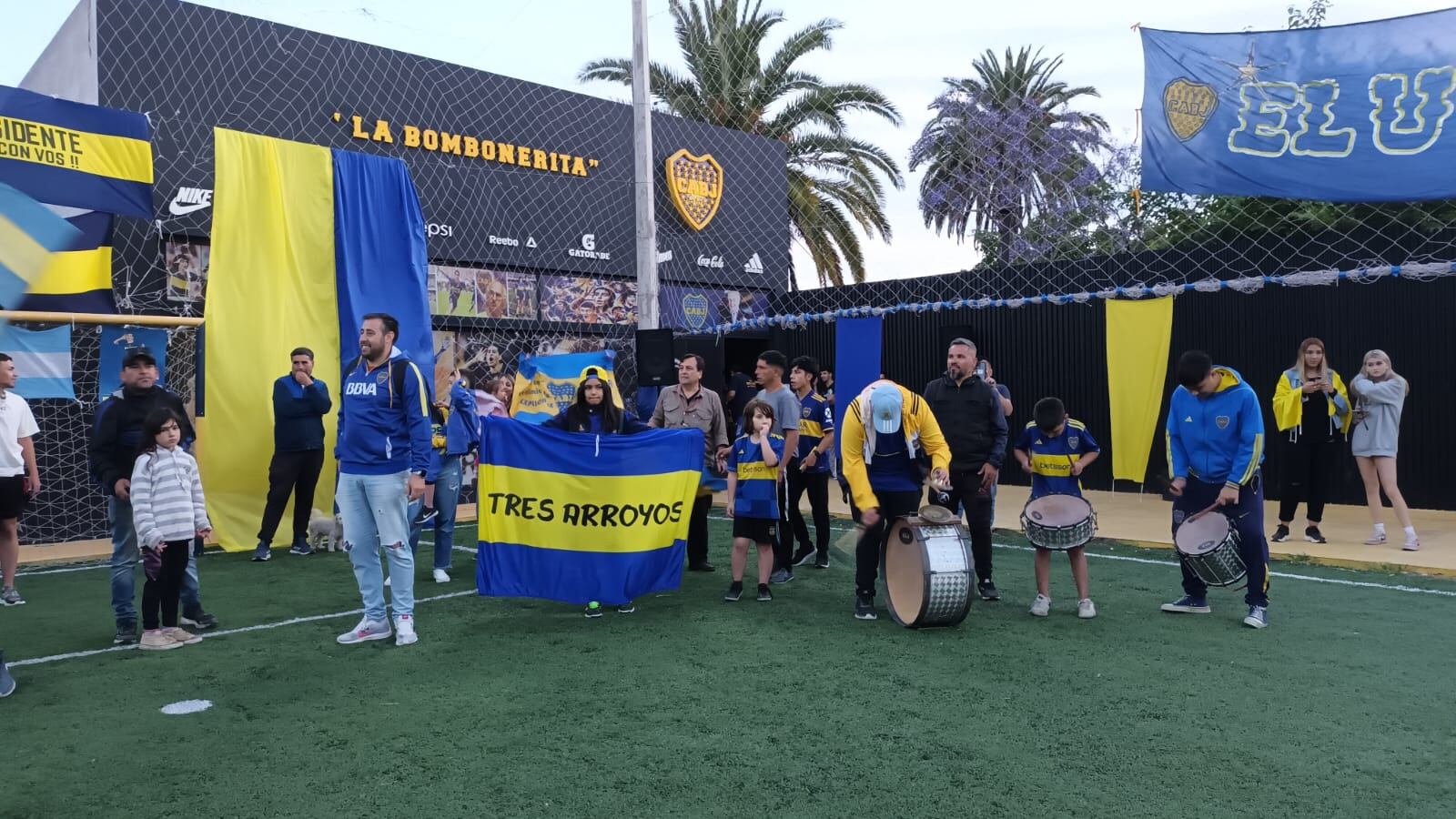 Clemente Rodríguez visitó Tres Arroyos y participó de un banderazo a favor de Riquelme