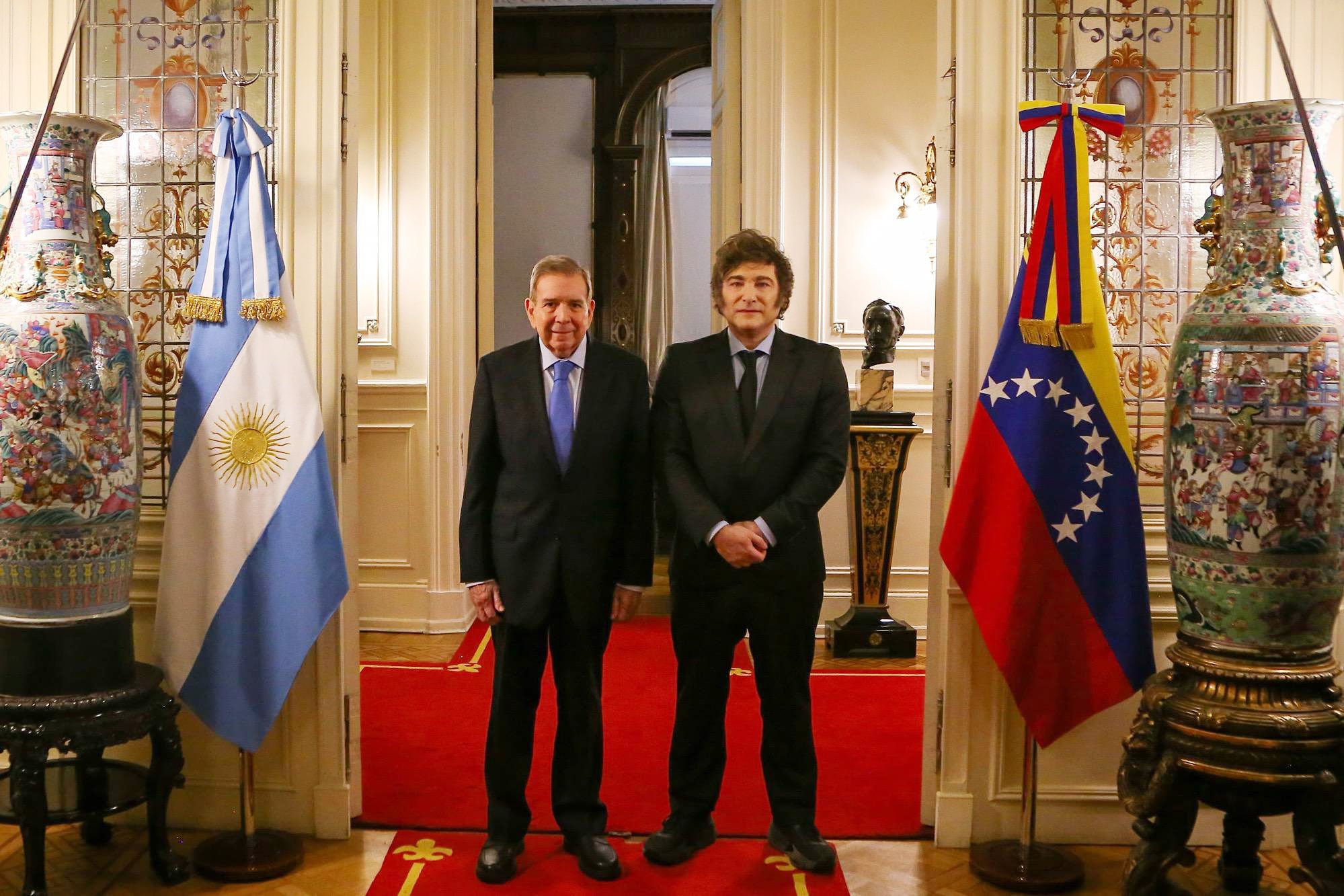 Javier Milei recibió a Edmundo González 
Urrutia, reconocido por el gobierno argentino como presidente electo de 
Venezuela. Foto NA / Juan Manuel Floglia