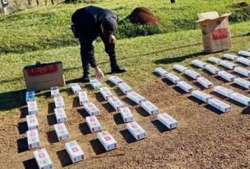 Efectivos policiales incautan contrabando de cigarrillos en General Urquiza.