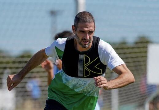 Lisandro López dejó Racing y jugará en Sarmiento de Junín.