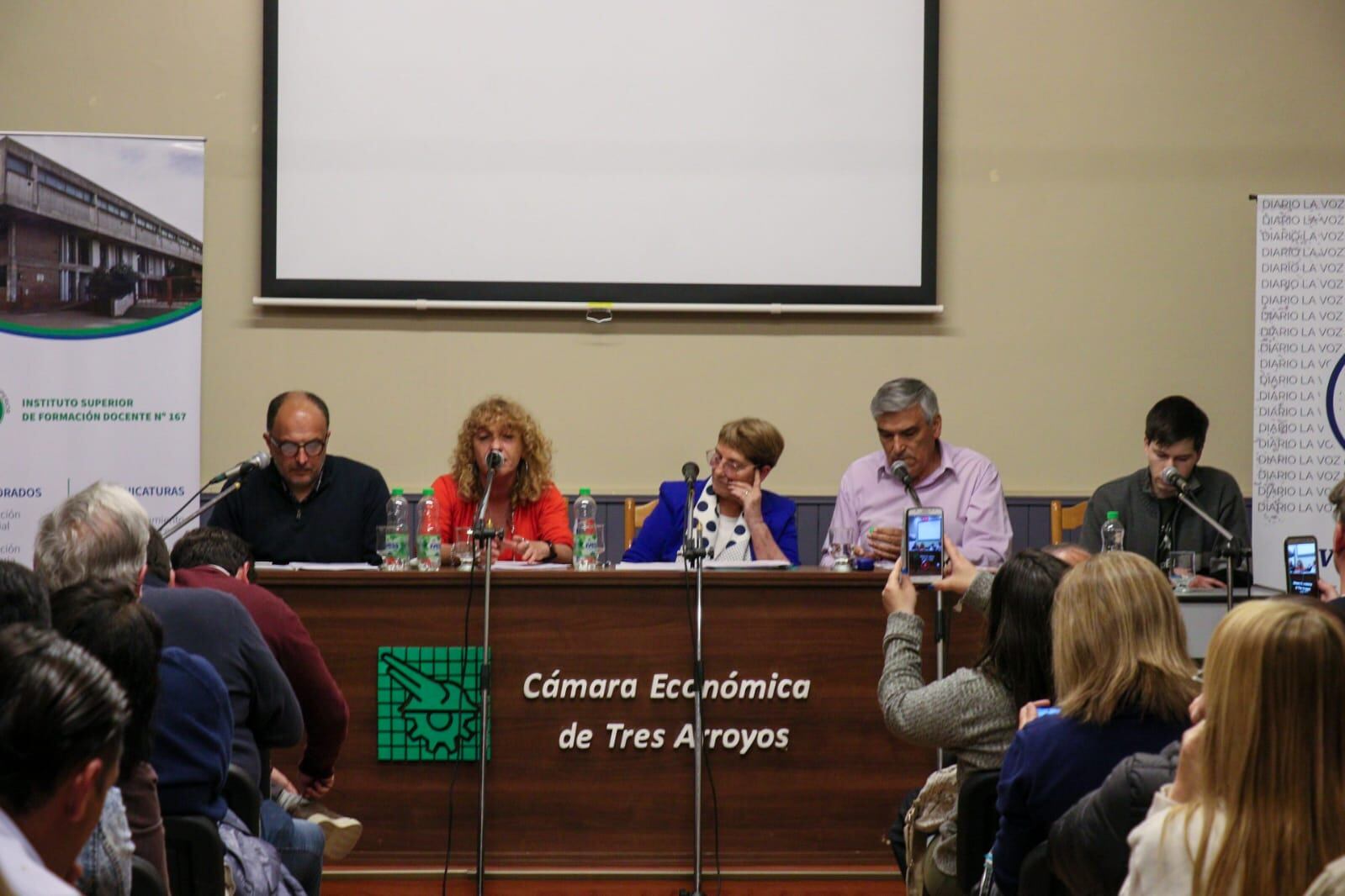 debate de candidatos a intendente en la Cámara Económica