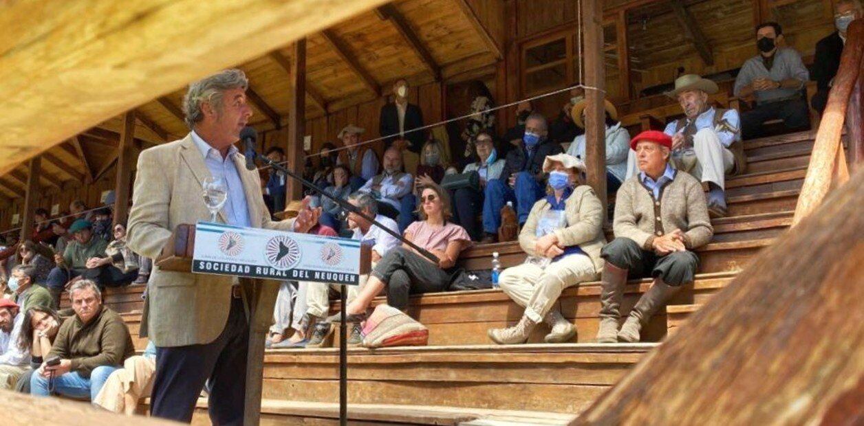 Nicolás Pino, presidente de la Sociedad Rural Argentina, se refirió a la situación alarmante de la falta de gasoil.