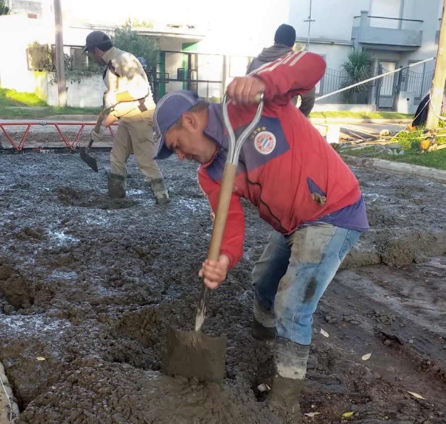 Comenzó la obra de pavimentación del  Pasaje Maestro  Slebos  en el Barrio Atepam de Tres Arroyos