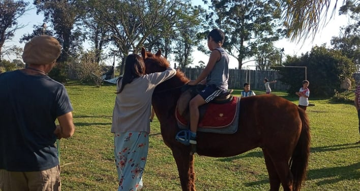 El Día del niño se celebró en el Hípico Santa María, campo de Víctor y Jessica.