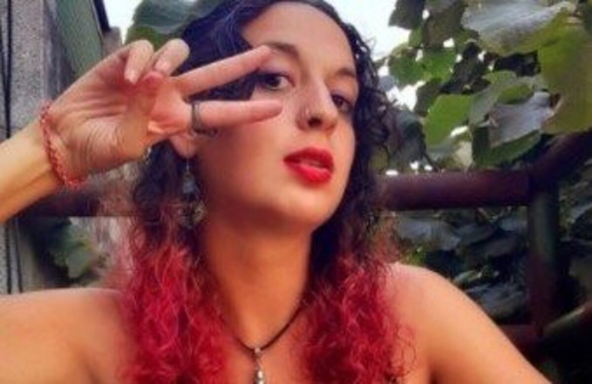 Quién es “la chica de fucsia”, la joven que raptó al nene de seis años en la colonia de verano de Caballito