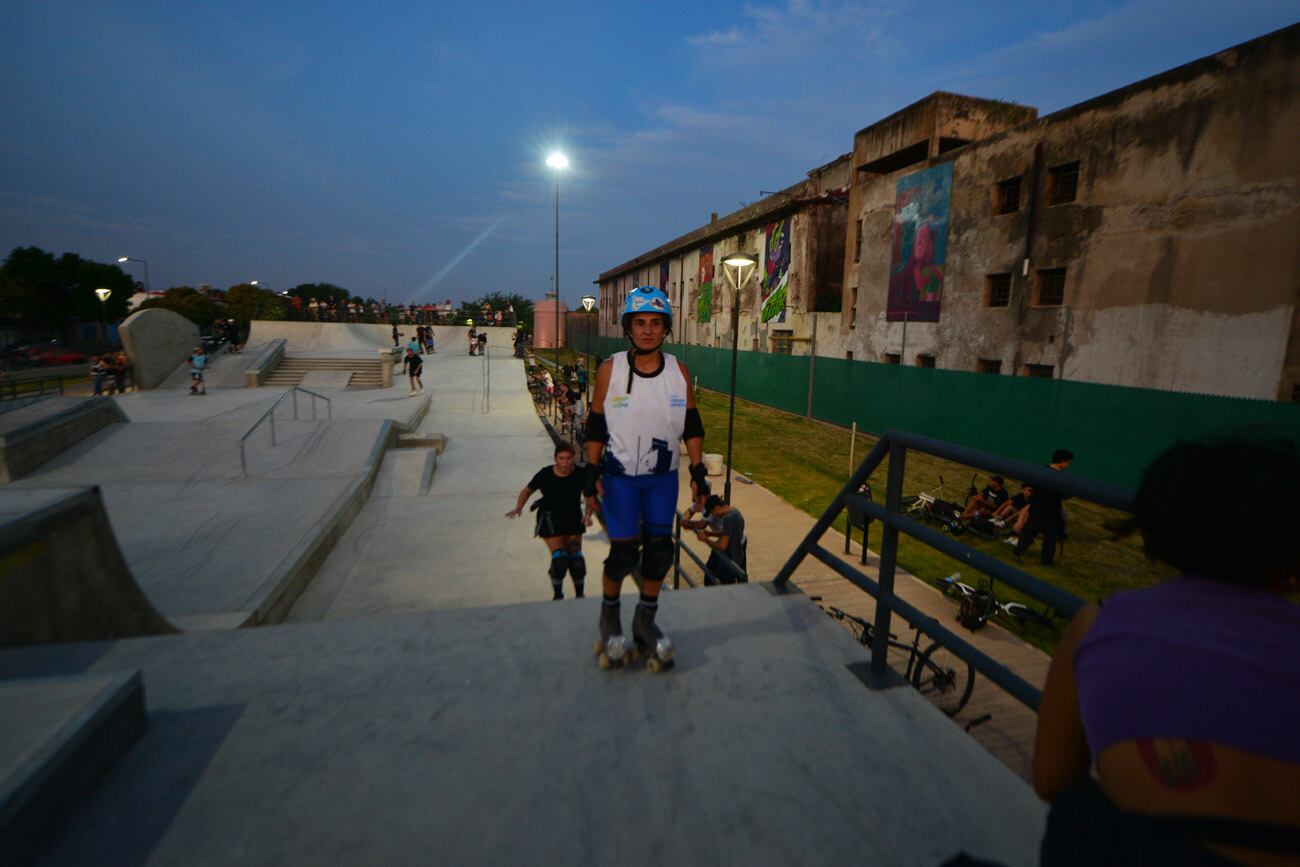 Inauguracion del parque de la ex Carcel de San Martin Penitenciaria Schiaretti Llaryora Vigo pista de skate y juegos