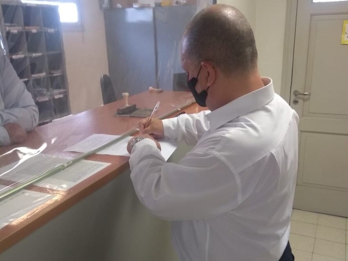 Abogado rafaelino hizo una denuncia federal para saber si hubo vacunados VIP en Santa Fe