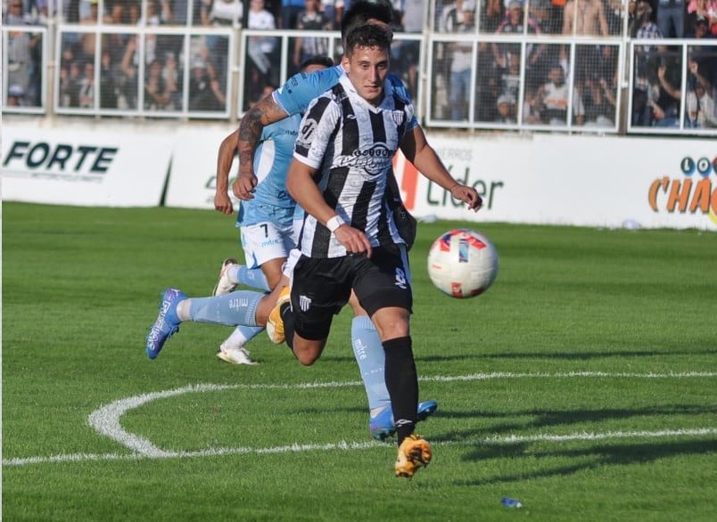 Estudiantes de Río Cuarto cayó goleado en Chaco (@ChacoForEverRes).