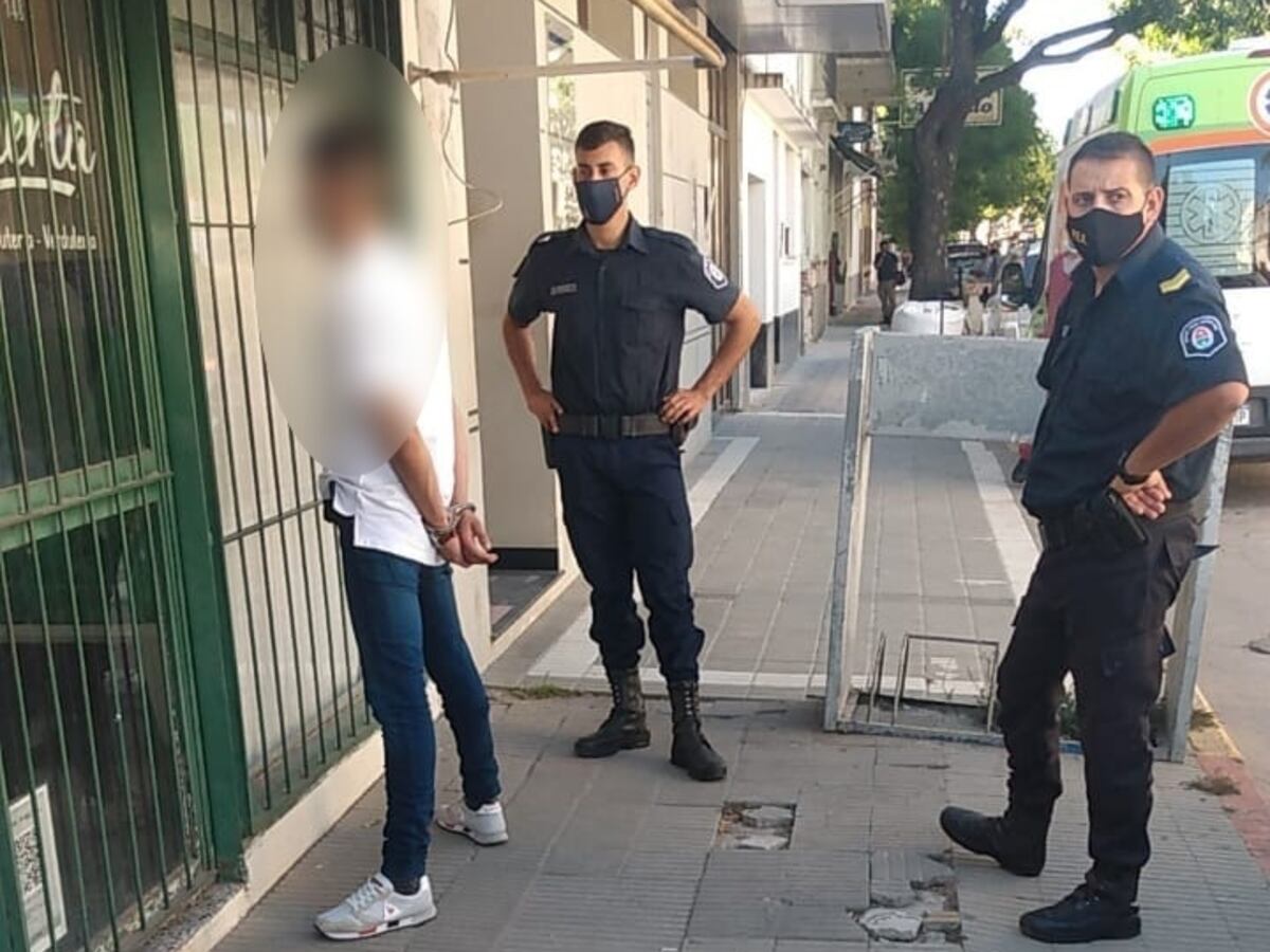 Detienen a un extranjero arrebatador en pleno centro de Gualeguaychú