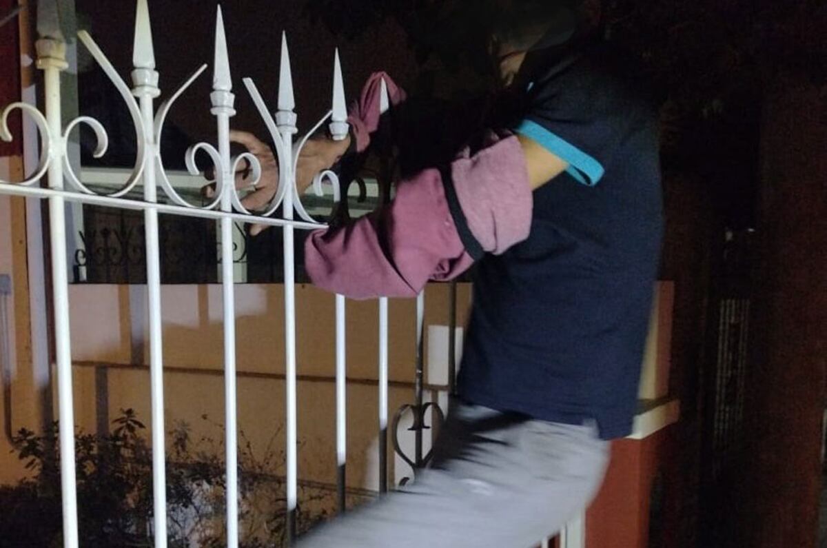 Córdoba: fue a robar y quedó ensartado por la reja