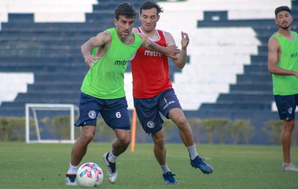 Carlos Araujo, Independiente Rivadavia.