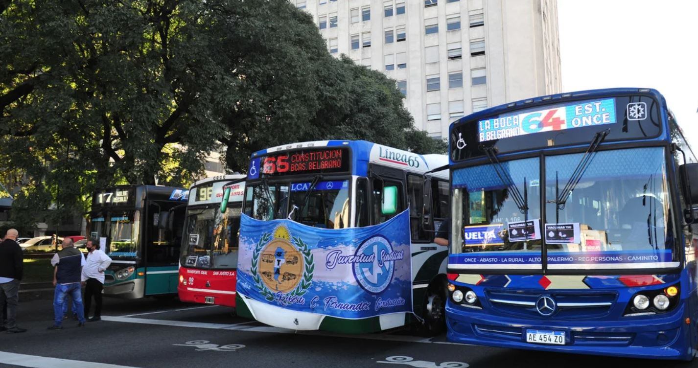 La UTA marchó al Ministerio de Salud en reclamo de vacunas para los colectiveros