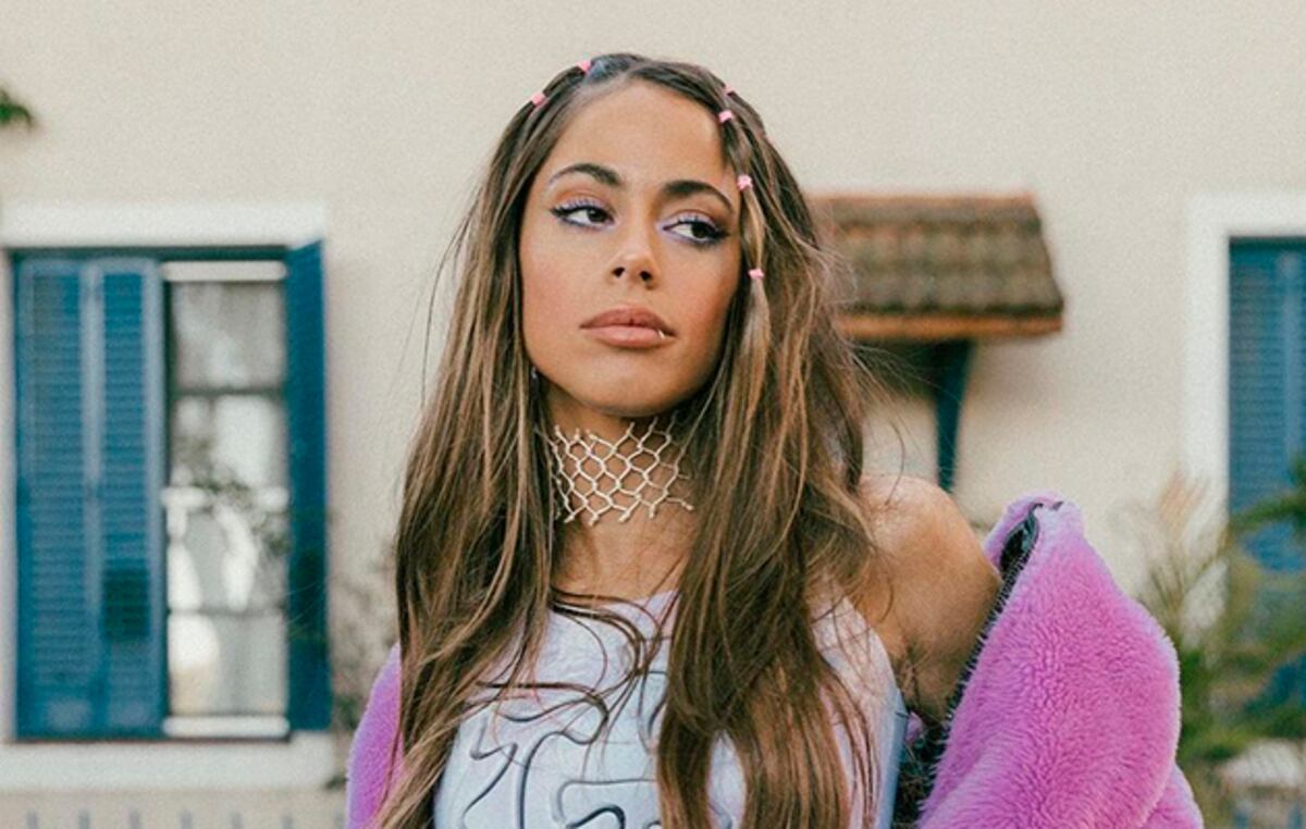 Tini Stoessel lució frente al espejo una microbikini negra y sorprendió a sus fans