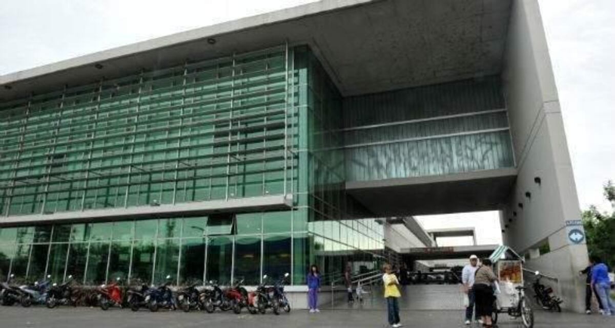 Un muerto y dos heridas tras brutal ataque a balazos a plena luz del día