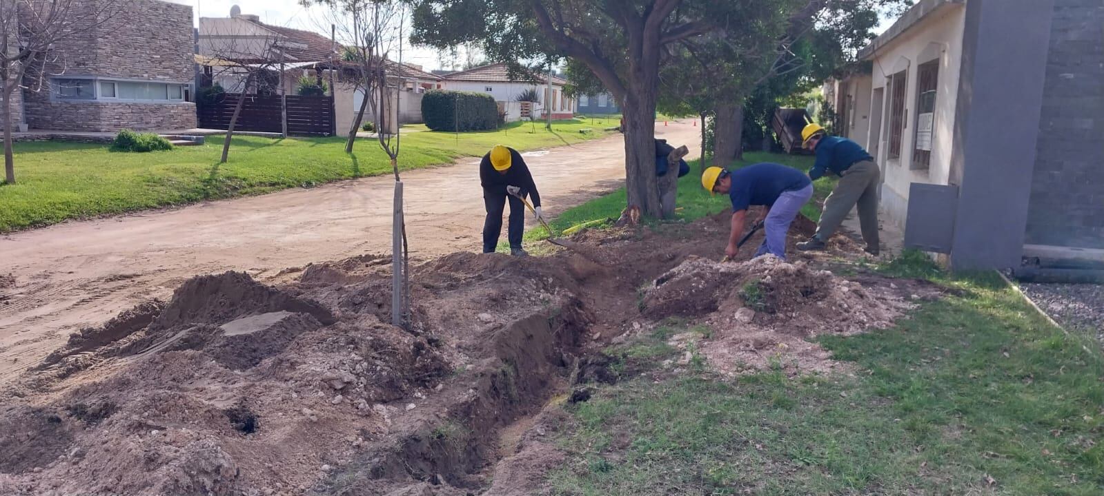 Continúan las obras de extensión de la red de gas en Claromecó