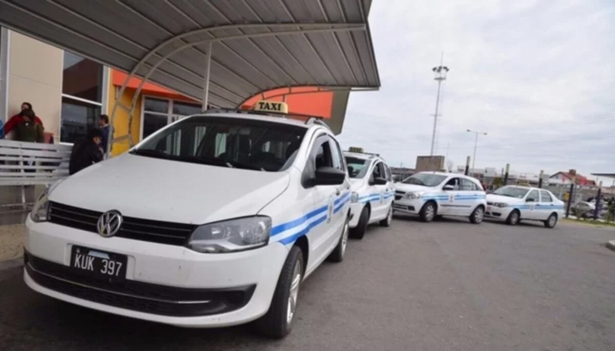 Polémica por los taxistas en jogging: “No es discriminación, es cumplir”