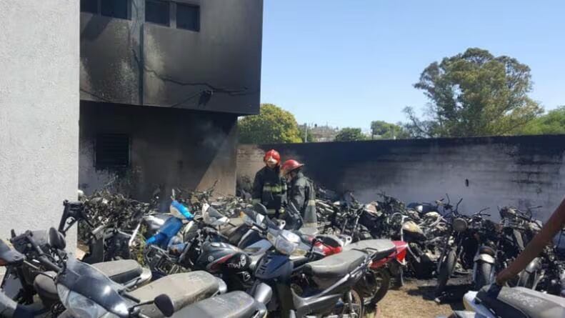 Así quedó la comisaría de Córdoba luego de las llamas.