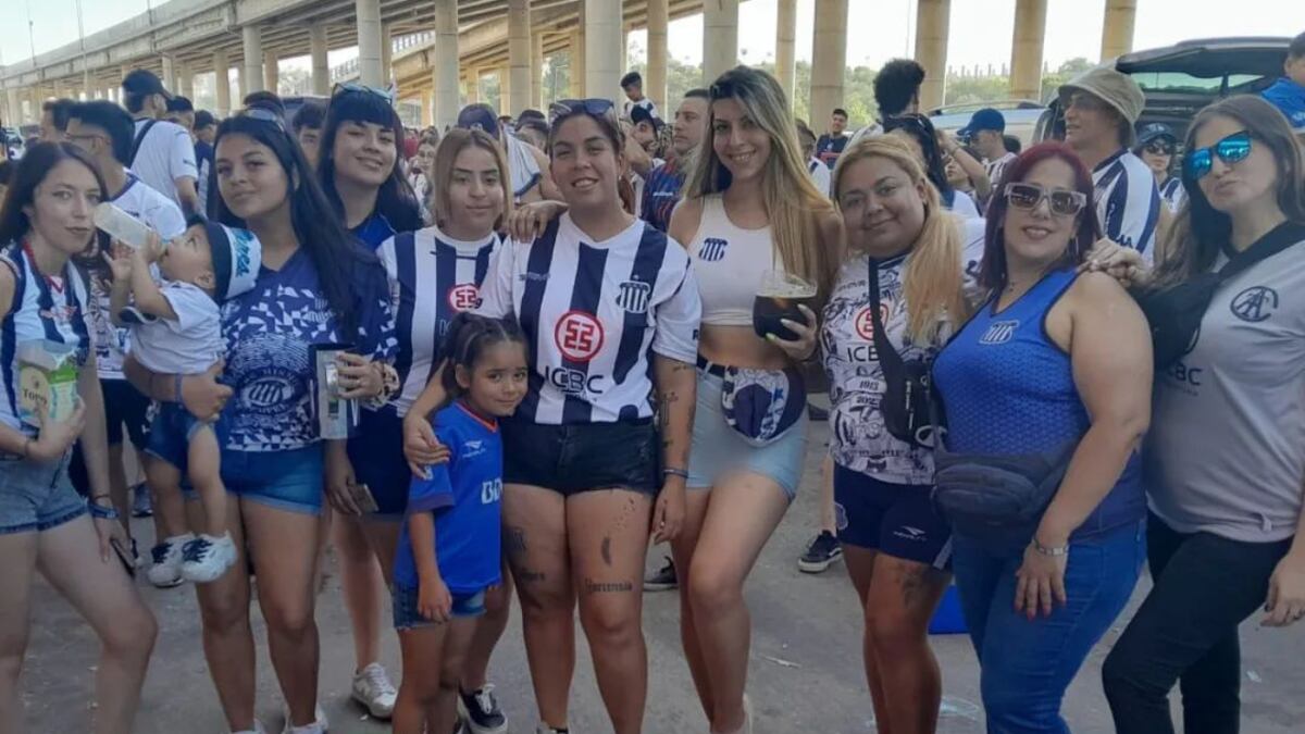 Mujeres que son fanáticas de Talleres crearon un grupo para no ir solas a la cancha: cómo funciona