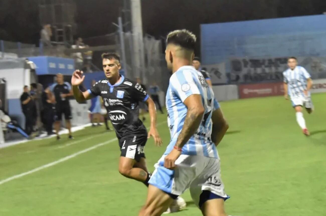 Racing de Nueva Italia ganó el amistoso de pretemporada que jugó ante Estudiantes de Río Cuarto, en el estadio Antonio Candini. (Prensa Racing)