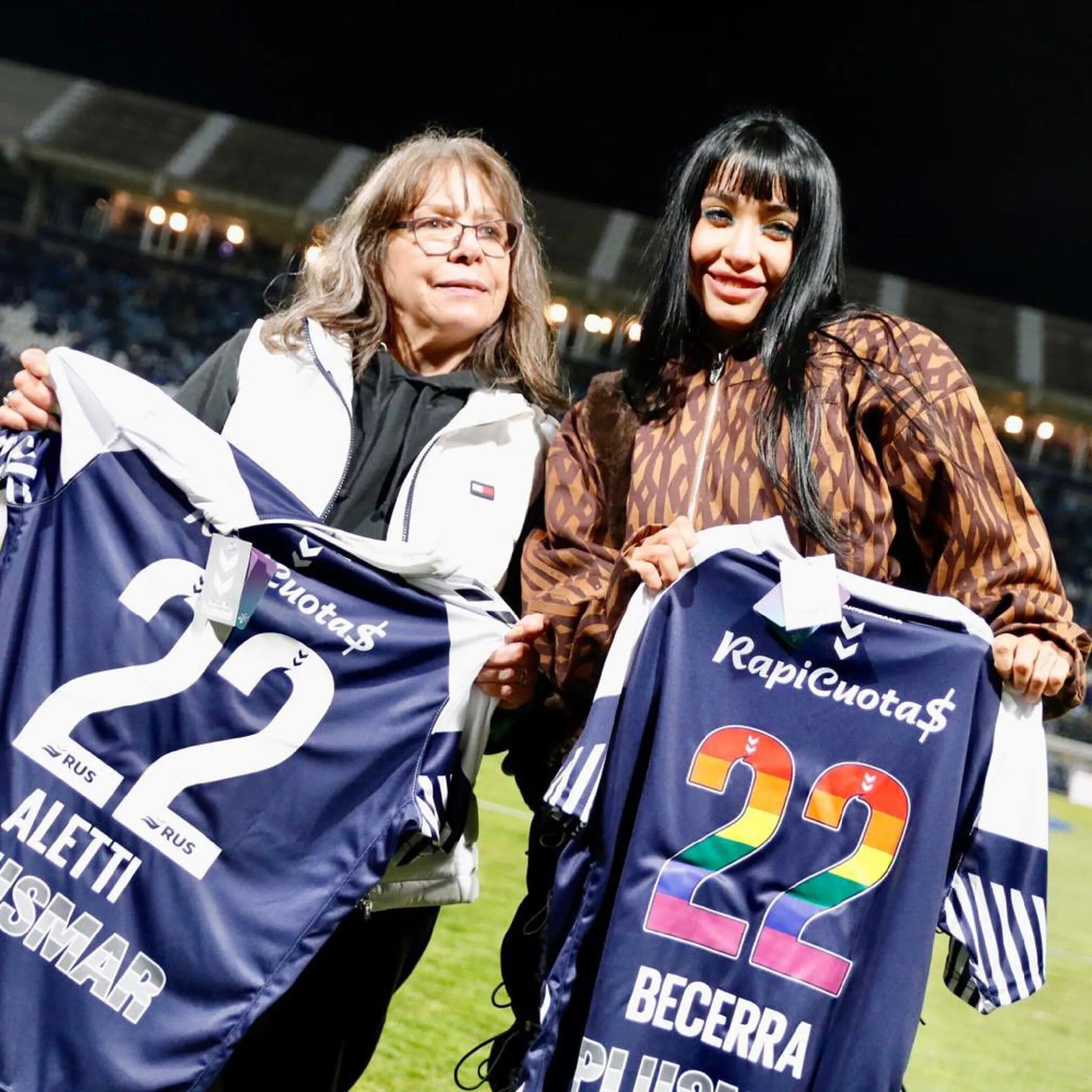 María Becerra en el estadio de Gimnasia y Esgrima de La Plata