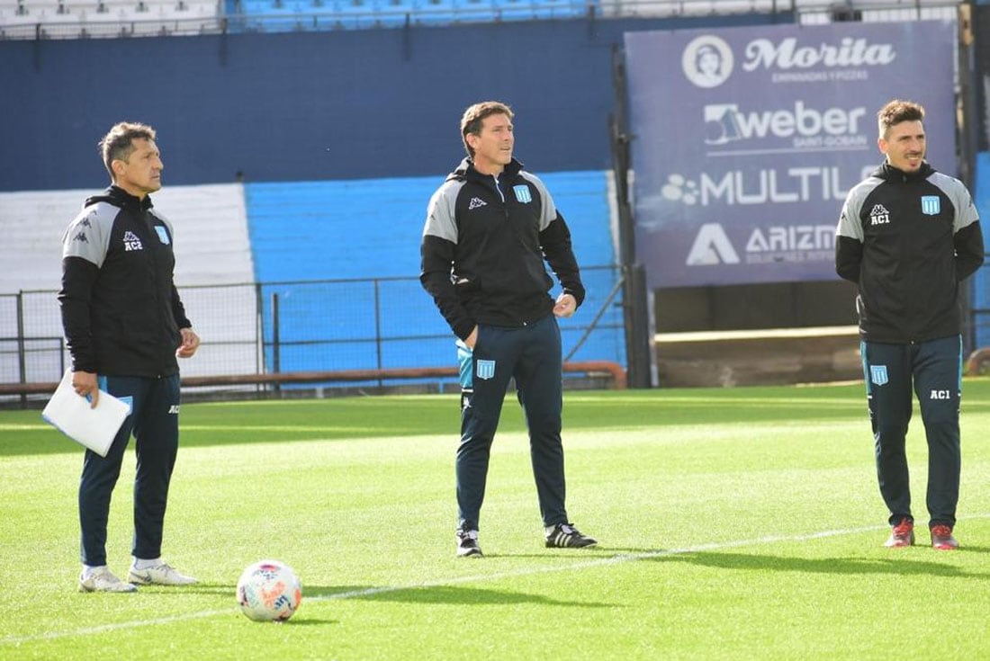 Claudio Úbeda dirige de manera interina a la Academia. (@RacingClub)