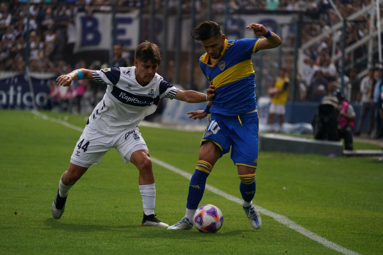 Boca en su partido ante Gimnasia por la fecha 23 del campeonato de Liga Profesional. (Gentileza Clarín).