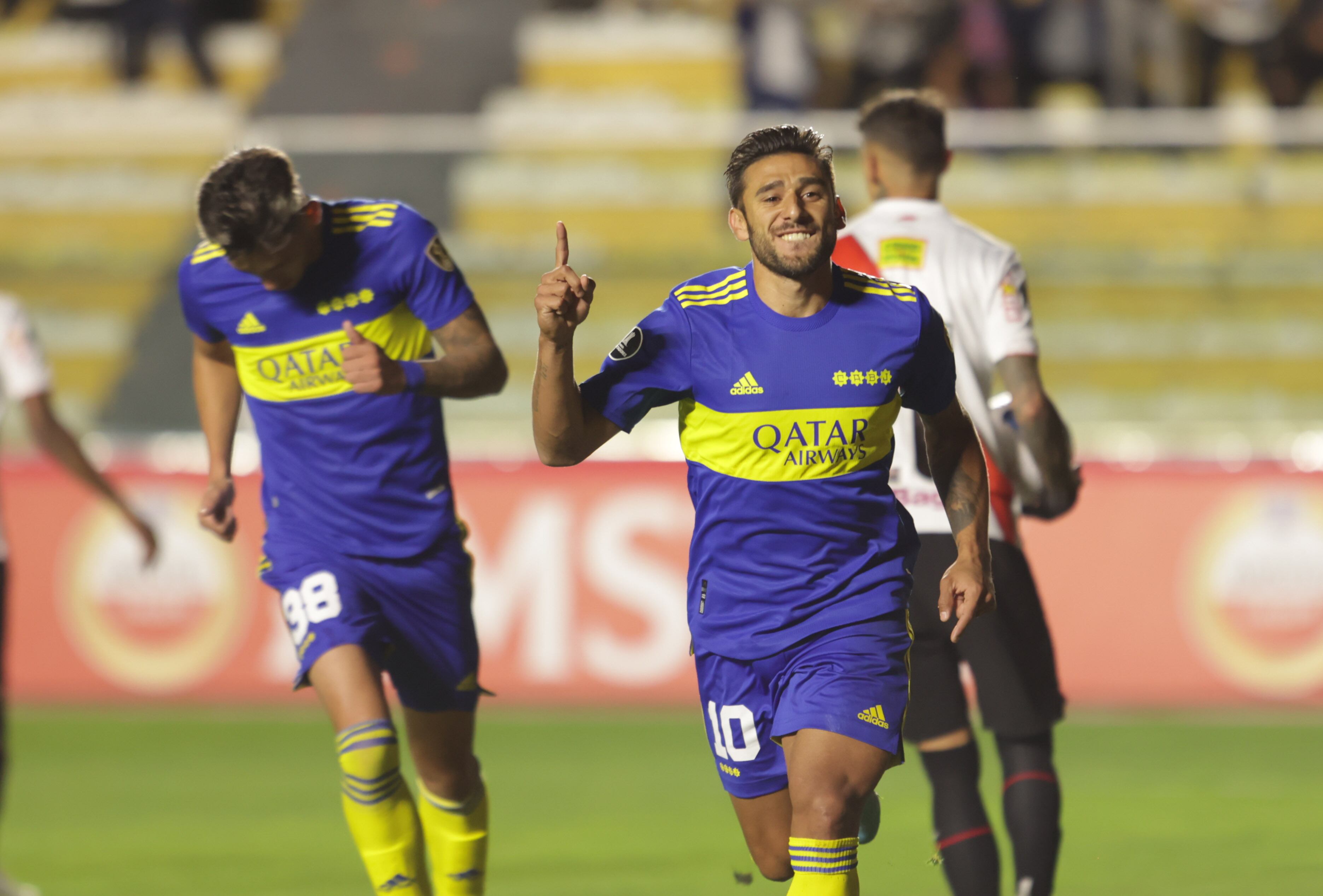 Eduardo Salvio aún no renovó su contrato con Boca.