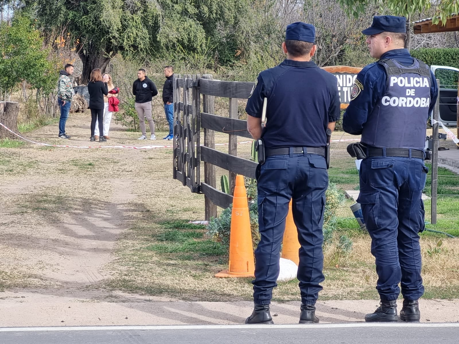 Villa Dolores. La casa donde ocurrieron los hechos, con presencia judicial y policial (La Voz)