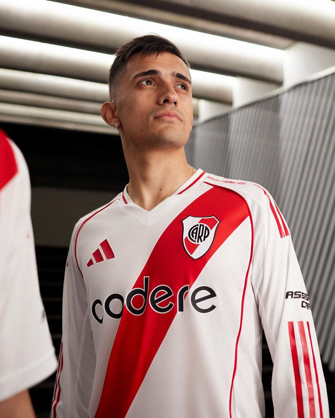 La nueva camiseta de River manga larga