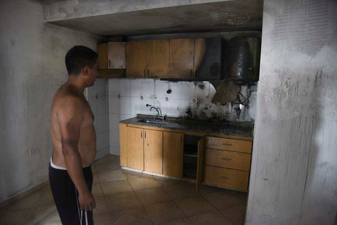 incendio en una casa de familia de barrio liceo III (Facundo Luque)