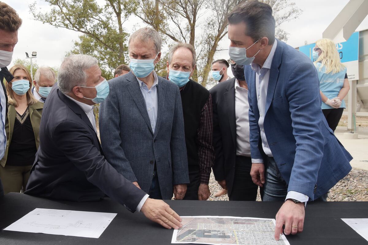 Juan Schiaretti habilitó la obra Cloaca Máxima e Instalaciones Complementarias para Zona Sur de Arroyito