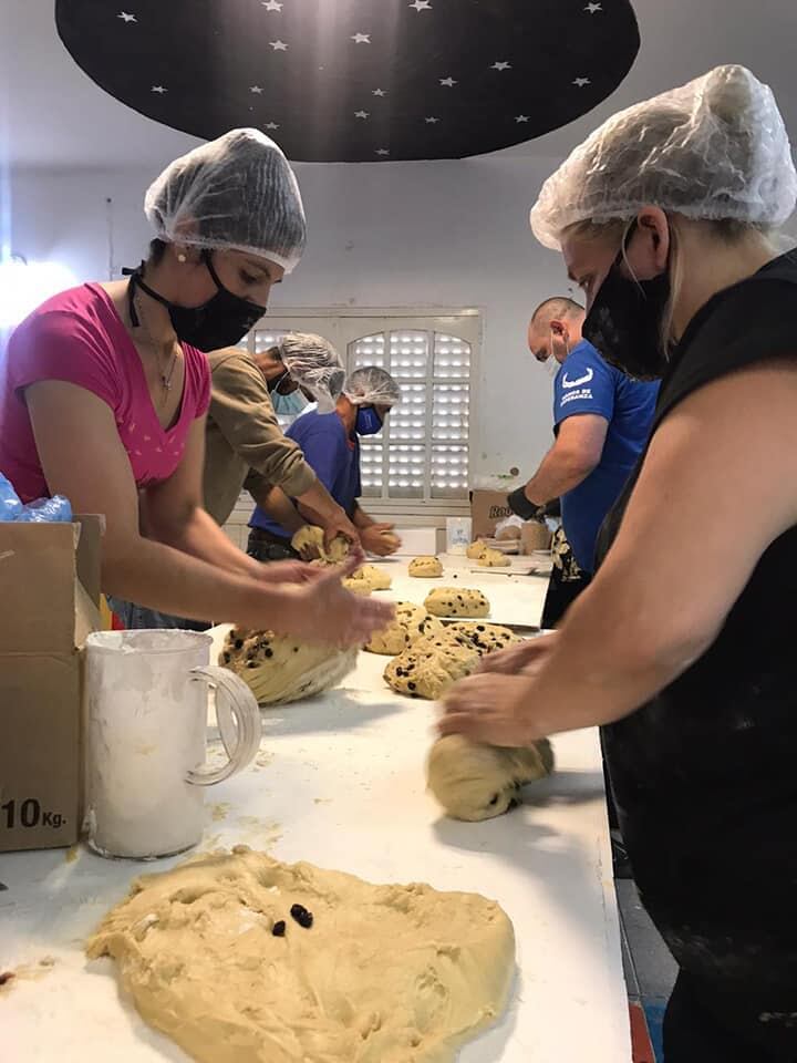 Agrupación Manos de esperanza entregará gratis pan dulce a vecinos que lo necesiten