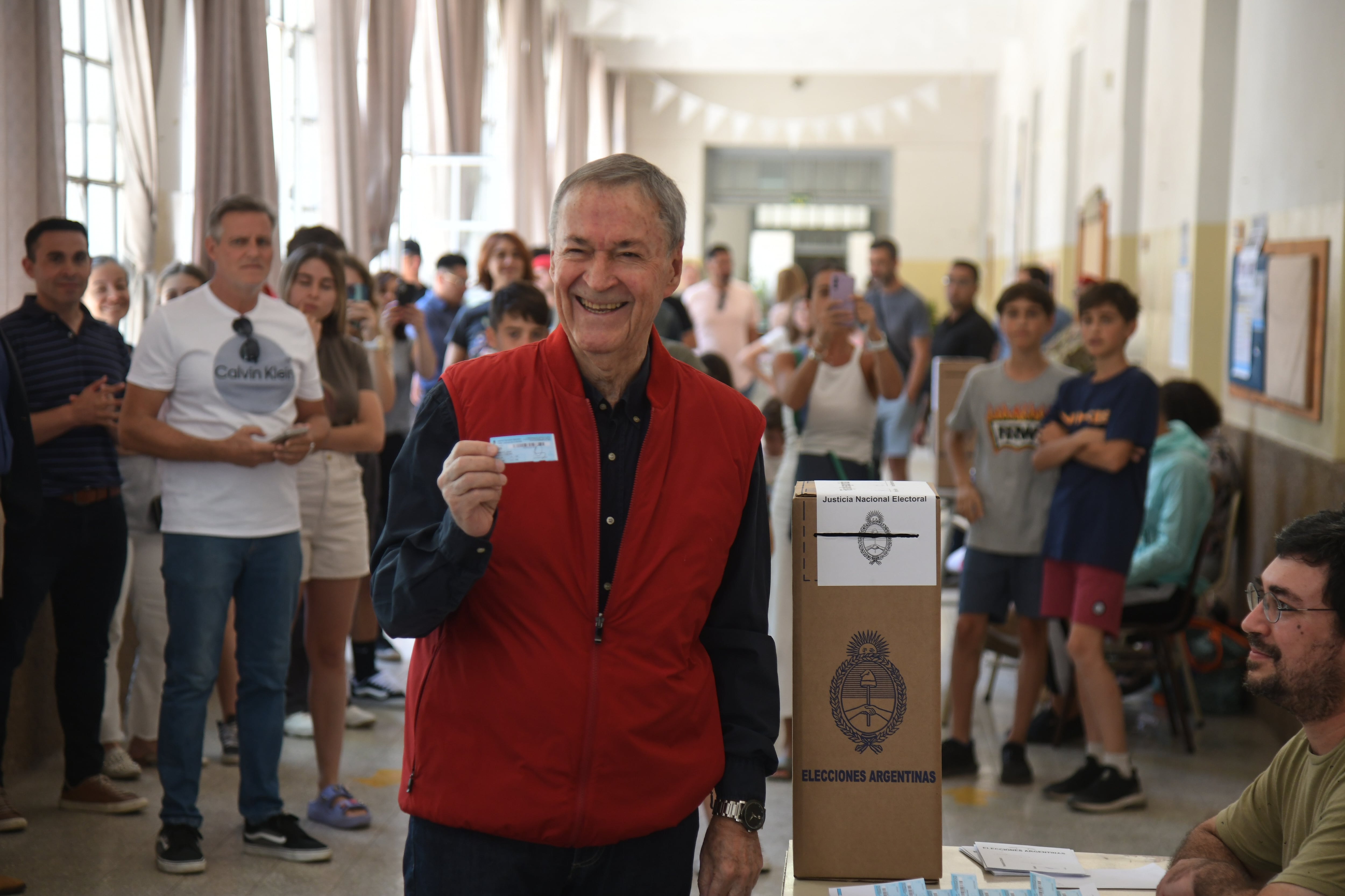 Córdoba. Votó Schiaretti pasado el mediodía (Ramiro Pereyra/La Voz).