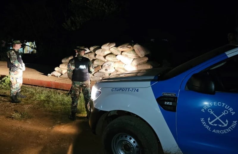 Decomisan contrabando de soja en dos operativos en El Soberbio.