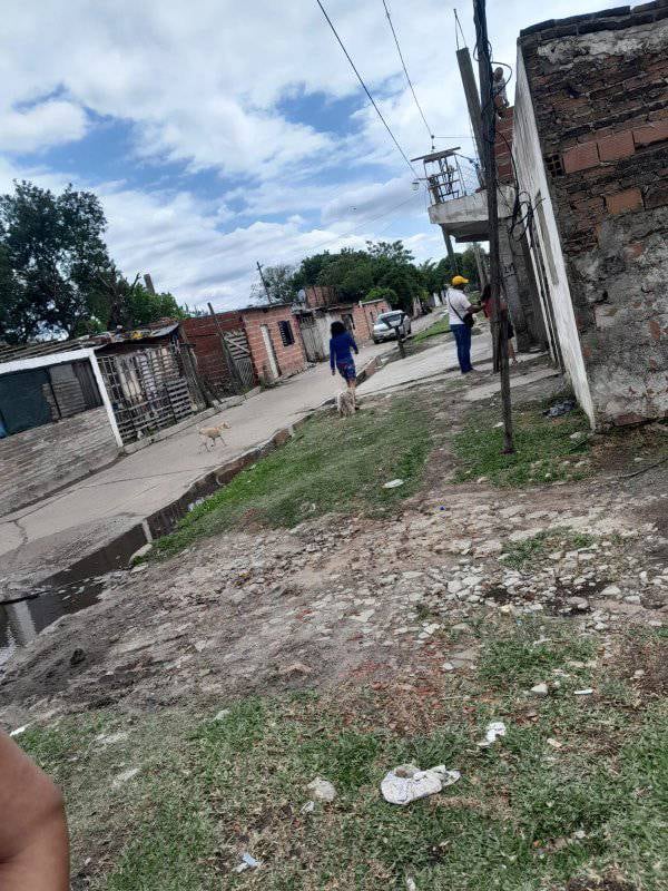 Vecinos de Orán denuncian la presencia de dos hombres que secuestran niños.