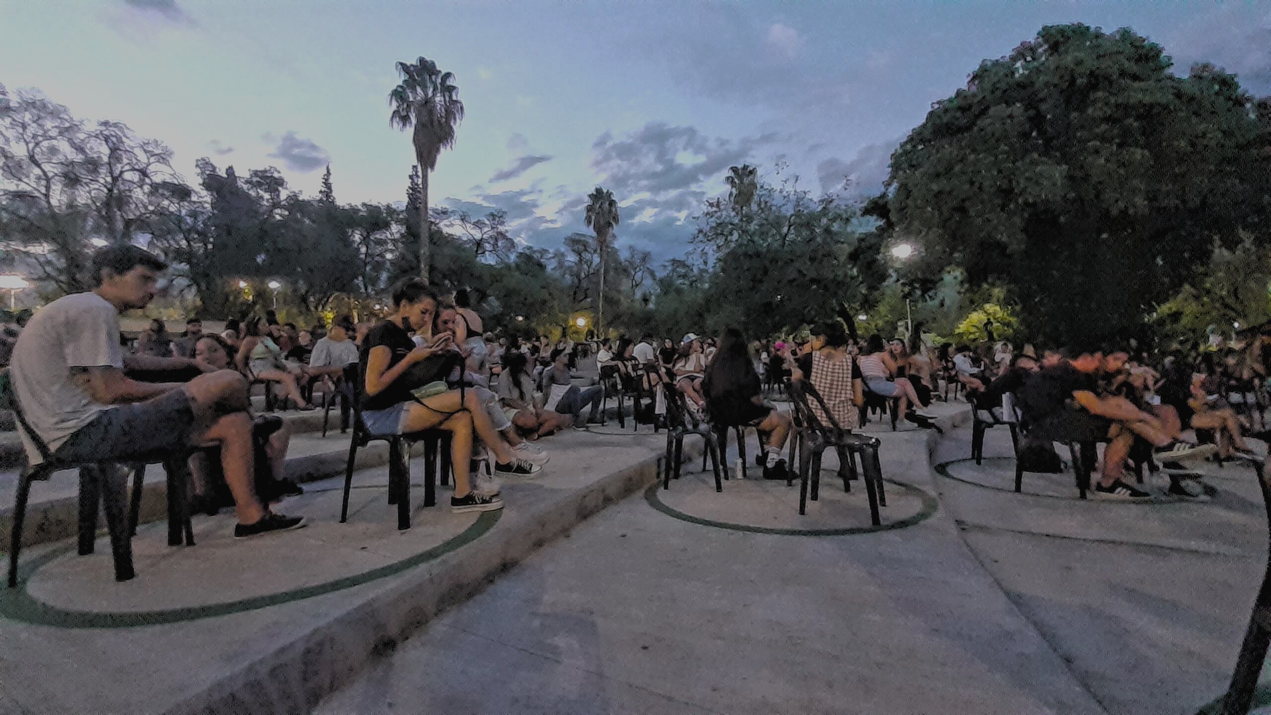 Distanciamiento social. Burbujas de 4 personas.