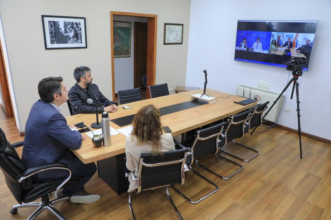 El Intendente Martín Perez firmó un convenio para la realización de obras que mejorarán la red cloacal del Casco Viejo de la ciudad.