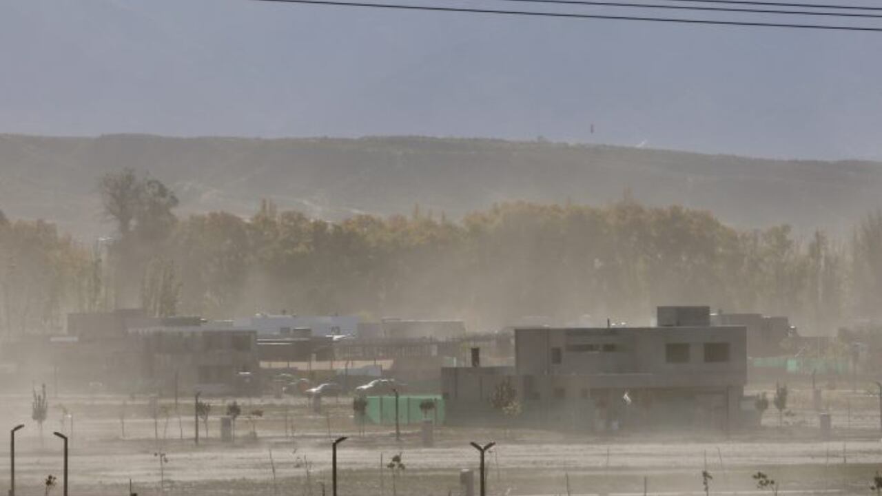 Suspenden clases en Malargüe, San Rafael y General Alvear por viento zonda