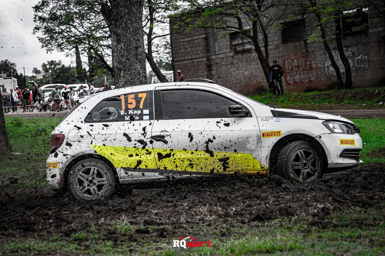 María José Moreno "Majo" primera mujer de Arroyito en el Rally de nuestra ciudad y Emiliano Kap su esposo