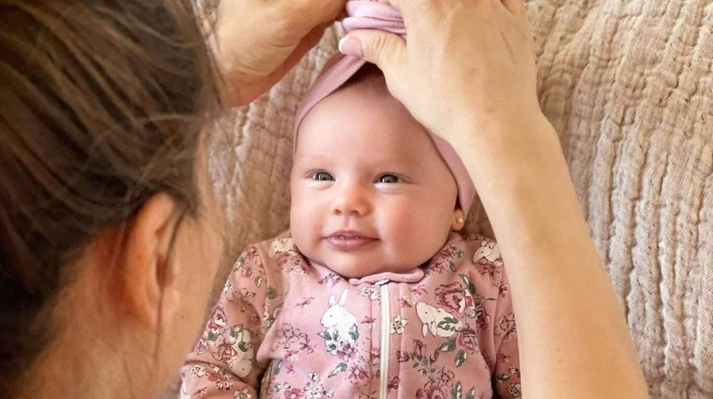 La pequeña Ana lució un look primaveral