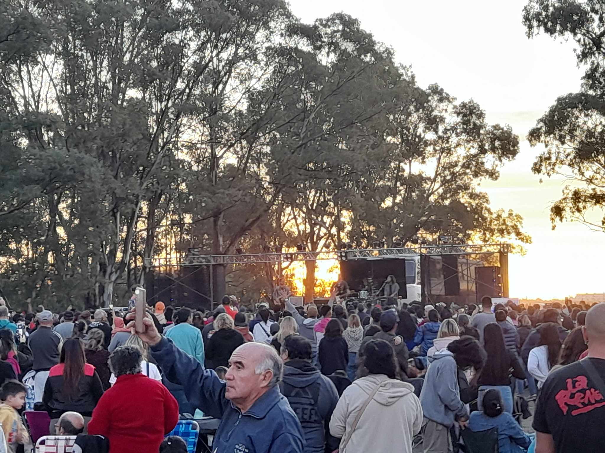 La Mancha de Rolando hizo vibrar la “Feria del Puerto”