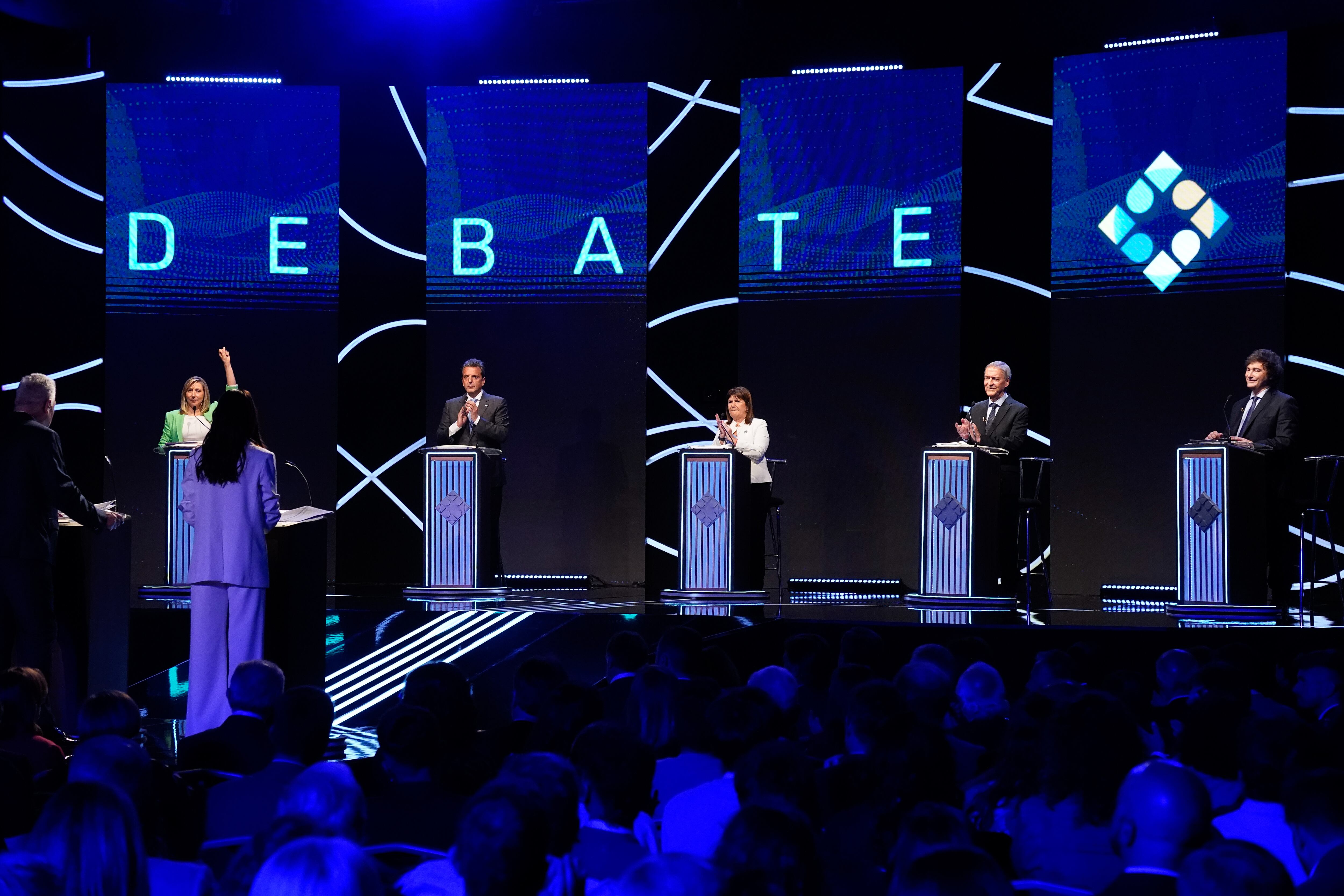 Concluyó el primer debate presidencial obligatoria, realizado en Santiago del Estero. (Clarín)