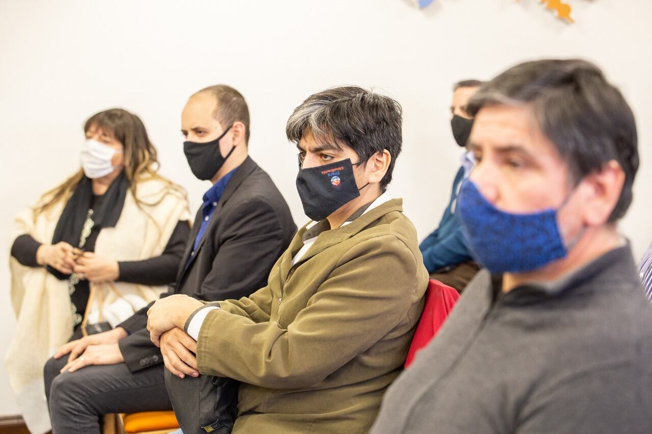 El auditorio prestó atención a cada palabra de los diferentes oradores.