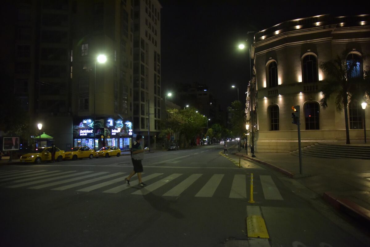 Ante la escalada de casos, se analizarán nuevas restricciones en Córdoba