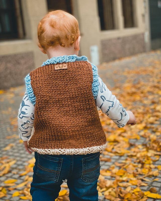 El look de Valentino, el hijo de Julieta Nair Calvo