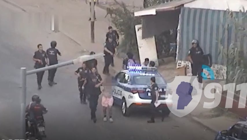 Uno de los detenidos. (Captura 911/Policía)