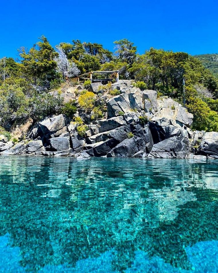 Esta playa sorprende por sus increibles aguas cristalinas.