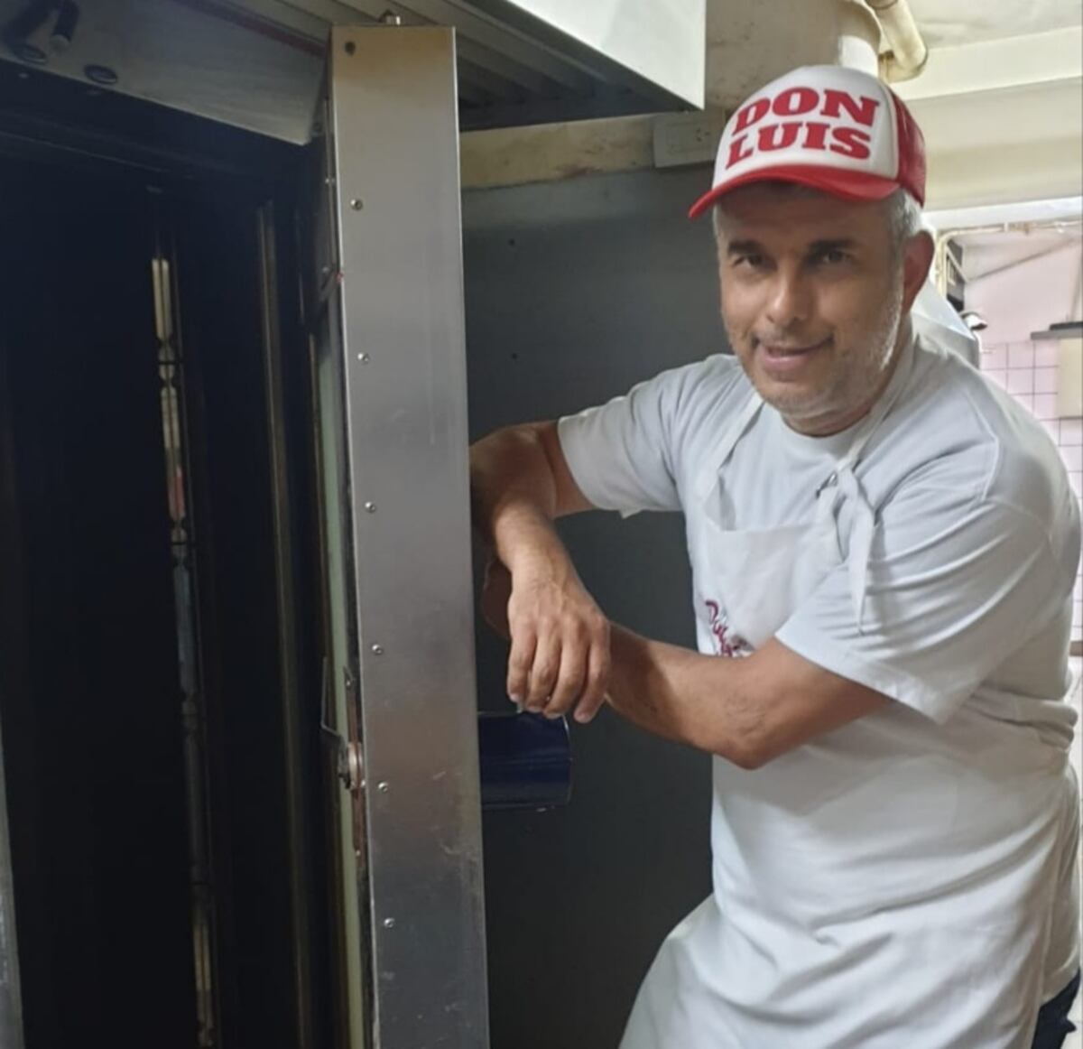 Mario Massaccesi en Córdoba: un libro recién sacado del horno
