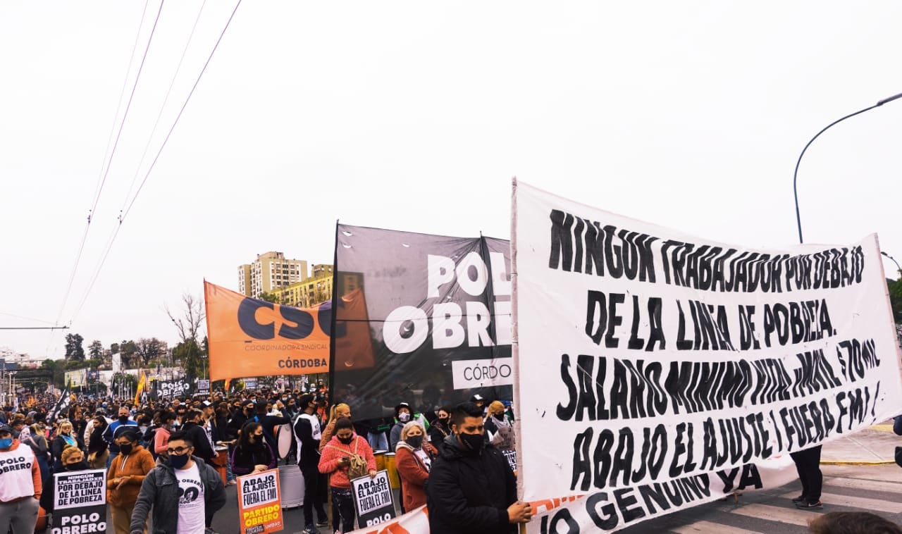 Marcha del Polo Obrero, por el centro cordobés, el 21 de septiembre.