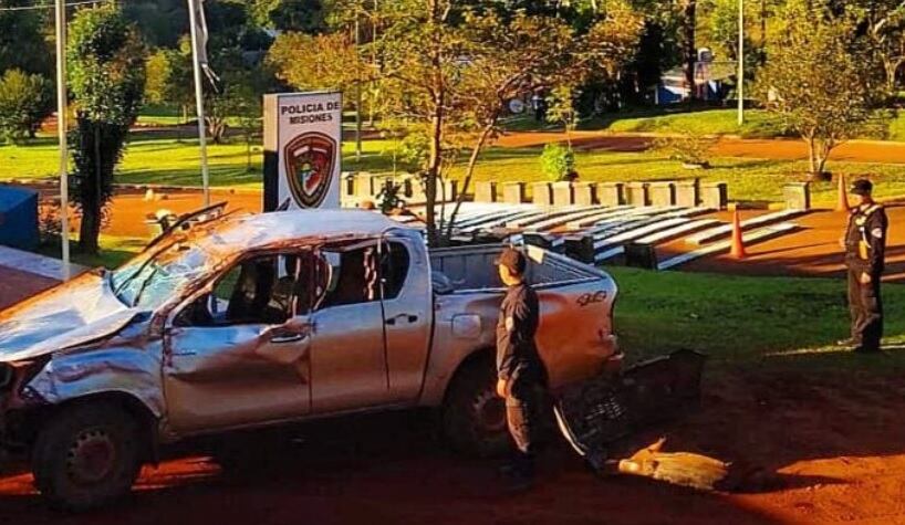 Dos de Mayo: incautan camioneta robada repleta de cigarrillos de origen ilegal.